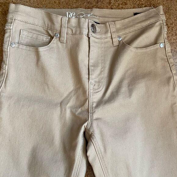 Dg2 by Diane Gilman tan uplifter skinny petite jeans - Picture 3 of 9